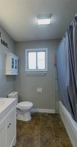 1102 55 Street, Edson, AB - Indoor Photo Showing Bathroom