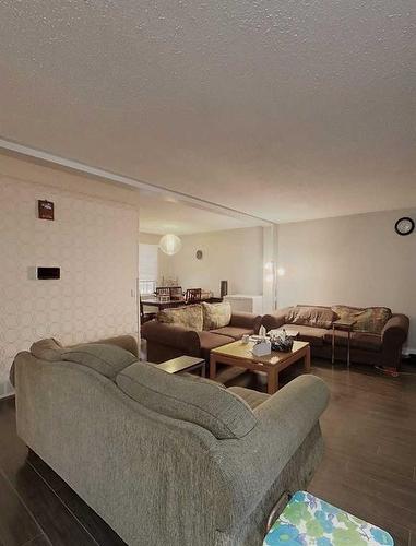 1102 55 Street, Edson, AB - Indoor Photo Showing Living Room