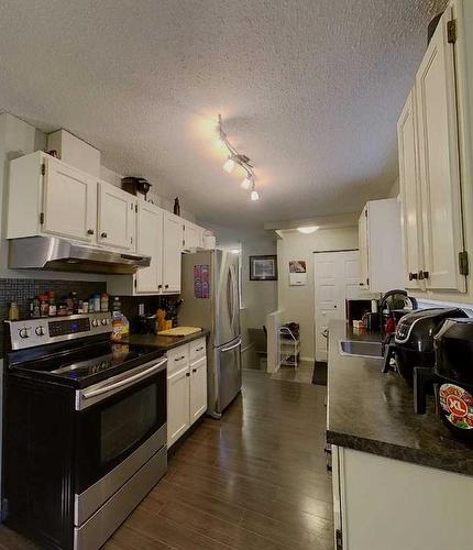 1102 55 Street, Edson, AB - Indoor Photo Showing Kitchen