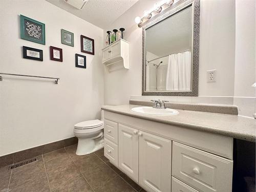 812 9 Avenue, Fox Creek, AB - Indoor Photo Showing Bathroom