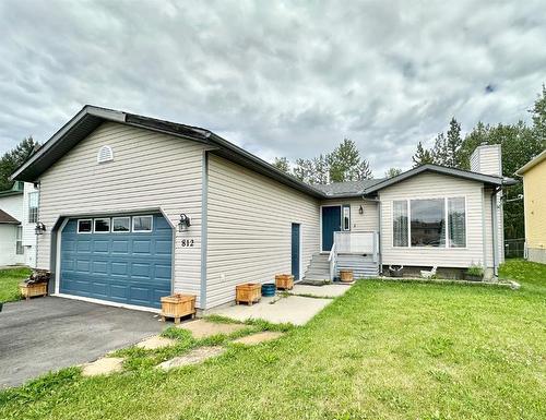 812 9 Avenue, Fox Creek, AB - Outdoor