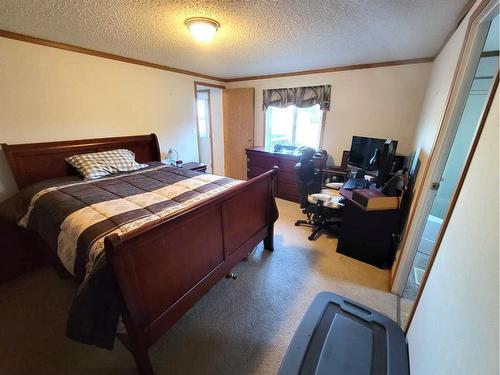 4025 6A Avenue, Edson, AB - Indoor Photo Showing Bedroom