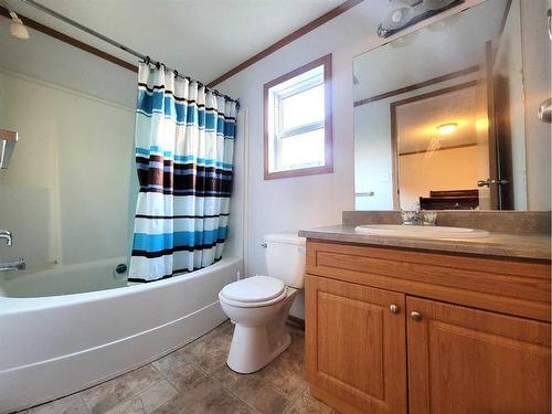 4025 6A Avenue, Edson, AB - Indoor Photo Showing Bathroom