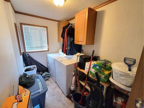 4025 6A Avenue, Edson, AB - Indoor Photo Showing Laundry Room