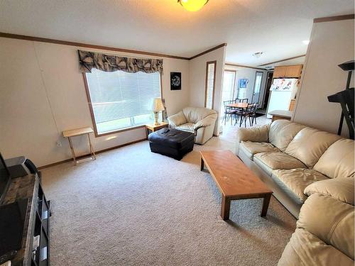 4025 6A Avenue, Edson, AB - Indoor Photo Showing Living Room