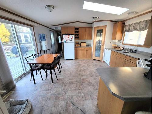 4025 6A Avenue, Edson, AB - Indoor Photo Showing Kitchen With Double Sink