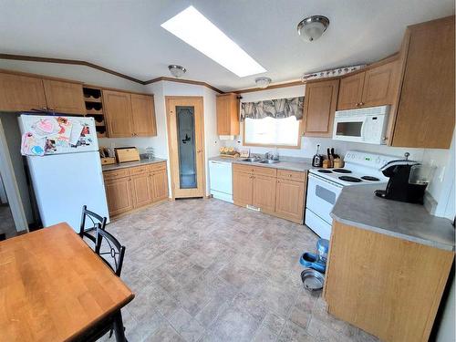 4025 6A Avenue, Edson, AB - Indoor Photo Showing Kitchen With Double Sink