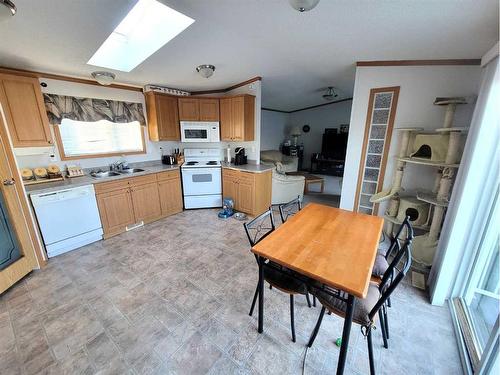 4025 6A Avenue, Edson, AB - Indoor Photo Showing Kitchen With Double Sink