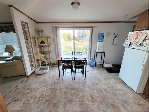 4025 6A Avenue, Edson, AB - Indoor Photo Showing Dining Room