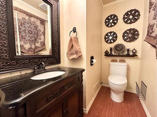 17 Hillside Avenue, Swan Hills, AB - Indoor Photo Showing Bathroom