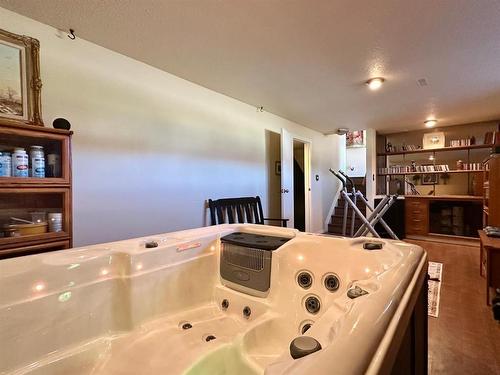 17 Hillside Avenue, Swan Hills, AB - Indoor Photo Showing Bathroom