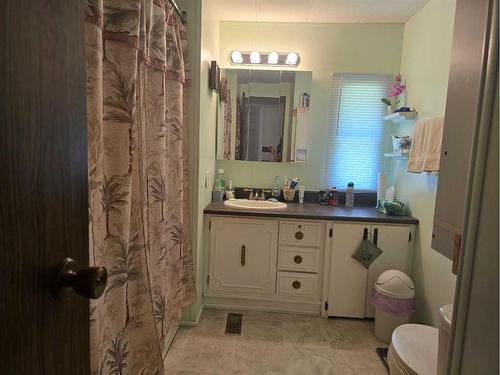 17018 Township Road 540, Rural Yellowhead County, AB - Indoor Photo Showing Bathroom