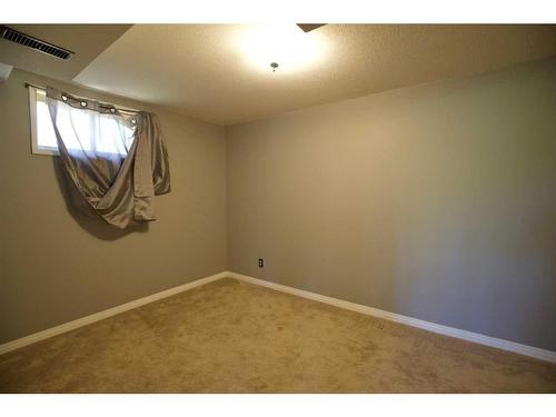 130 Collinge Road, Hinton, AB - Indoor Photo Showing Other Room