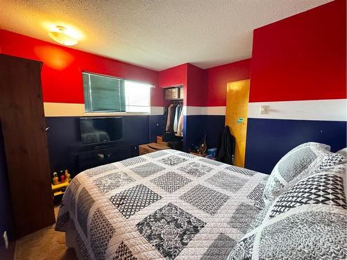 5419 Willock Crescent, Swan Hills, AB - Indoor Photo Showing Bedroom