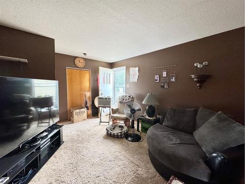 5419 Willock Crescent, Swan Hills, AB - Indoor Photo Showing Living Room