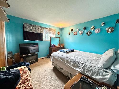 5419 Willock Crescent, Swan Hills, AB - Indoor Photo Showing Bedroom