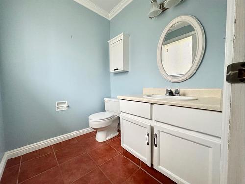 2 Hillside Avenue, Swan Hills, AB - Indoor Photo Showing Bathroom