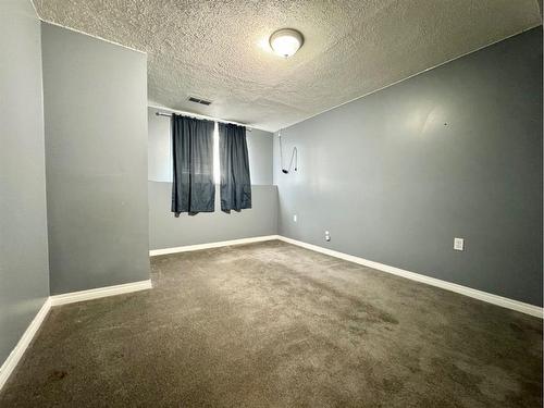 2 Hillside Avenue, Swan Hills, AB - Indoor Photo Showing Other Room