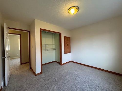 537 Boutin Avenue, Hinton, AB - Indoor Photo Showing Other Room