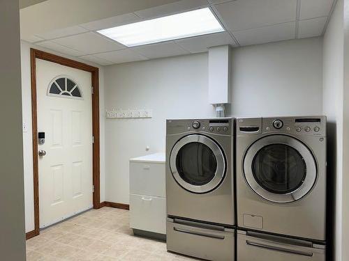 537 Boutin Avenue, Hinton, AB - Indoor Photo Showing Laundry Room