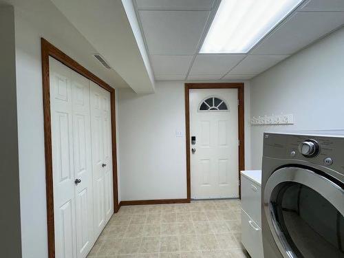 537 Boutin Avenue, Hinton, AB - Indoor Photo Showing Laundry Room