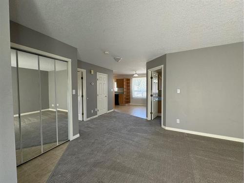 537 Boutin Avenue, Hinton, AB - Indoor Photo Showing Other Room