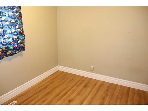 5104 50 Street, Peers, AB - Indoor Photo Showing Other Room