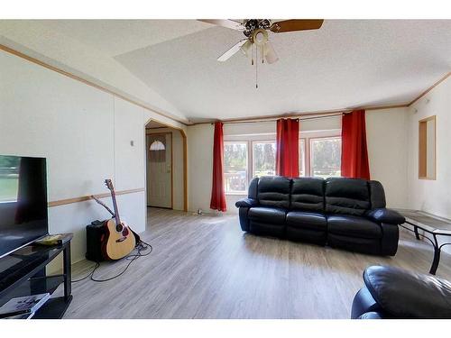 2371 Waskway Drive, Wabasca, AB - Indoor Photo Showing Living Room