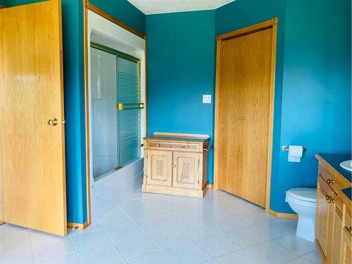 590032 Range Road 111A, Rural Woodlands County, AB - Indoor Photo Showing Bathroom