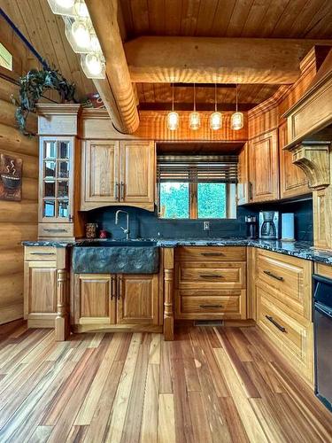 26 124062 Township Road 593A, Rural Woodlands County, AB - Indoor Photo Showing Kitchen