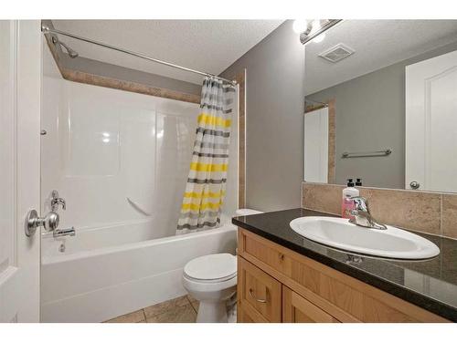 121-300 Palliser Lane, Canmore, AB - Indoor Photo Showing Bathroom