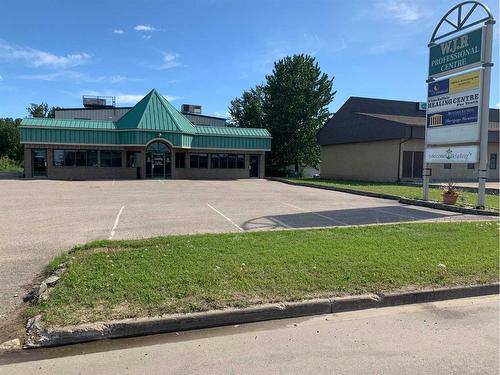 101-105 6 Avenue Se, Slave Lake, AB 