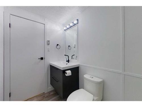 309 5 Street Nw, Slave Lake, AB - Indoor Photo Showing Bathroom