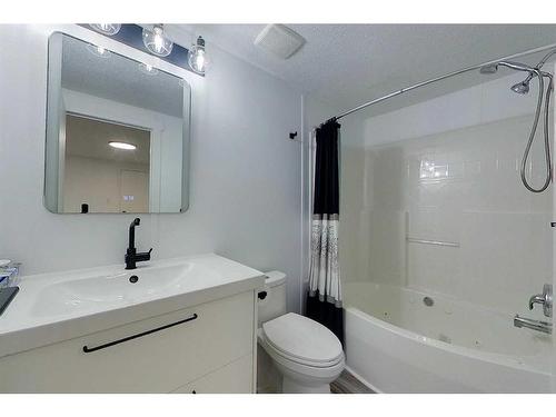 309 5 Street Nw, Slave Lake, AB - Indoor Photo Showing Bathroom