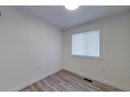 309 5 Street Nw, Slave Lake, AB - Indoor Photo Showing Other Room