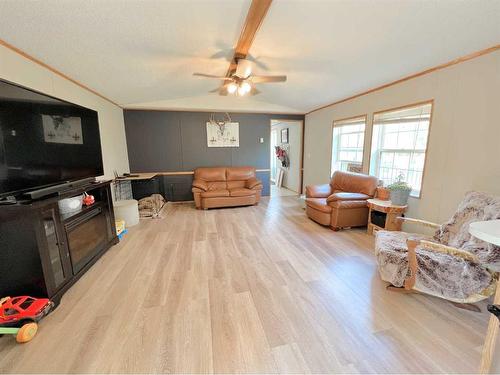 652035 Range Road 223, Rural Athabasca County, AB - Indoor Photo Showing Living Room