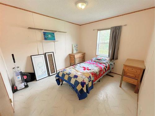 652035 Range Road 223, Rural Athabasca County, AB - Indoor Photo Showing Bedroom