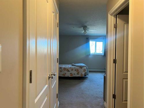 207-5037 7 Avenue, Edson, AB - Indoor Photo Showing Bedroom