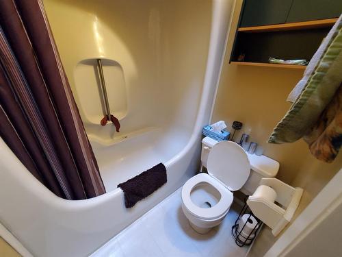 4819 10 Ave, Edson, AB - Indoor Photo Showing Bathroom