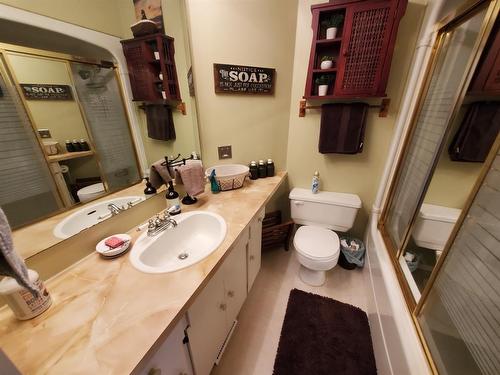 4819 10 Ave, Edson, AB - Indoor Photo Showing Bathroom