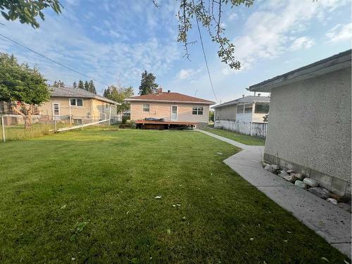 4605 7 Avenue, Edson, AB - Outdoor With Backyard With Exterior