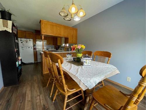 107 Assiniboine Drive, Swan Hills, AB - Indoor Photo Showing Dining Room