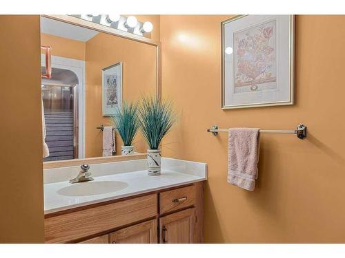 1102 10Th Avenue, Canmore, AB - Indoor Photo Showing Bathroom