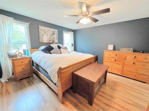 644081 Range Road 235, Rural Athabasca County, AB - Indoor Photo Showing Bedroom