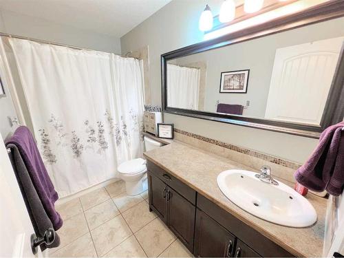 644081 Range Road 235, Rural Athabasca County, AB - Indoor Photo Showing Bathroom