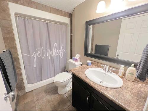 644081 Range Road 235, Rural Athabasca County, AB - Indoor Photo Showing Bathroom