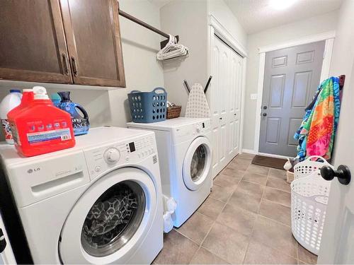 644081 Range Road 235, Rural Athabasca County, AB - Indoor Photo Showing Laundry Room