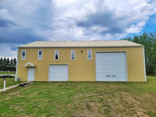 5002 51 Avenue, Colinton, AB 