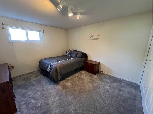 301-25518 505B Township, Rural Yellowhead County, AB - Indoor Photo Showing Bedroom