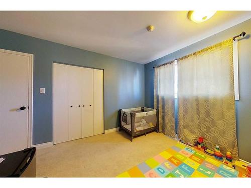 320 5 Street Ne, Slave Lake, AB - Indoor Photo Showing Bedroom